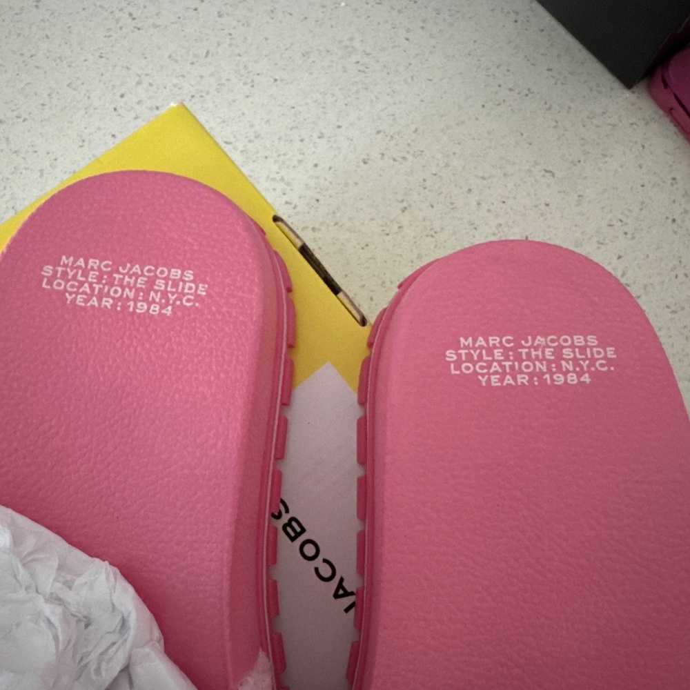 Marc Jacob Slides - Picture 3 of 4